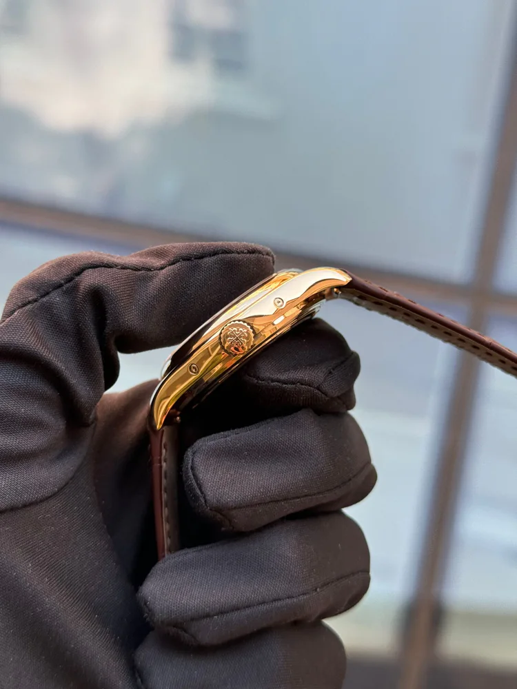 Patek Philippe Annual Calendar Extract from the archives